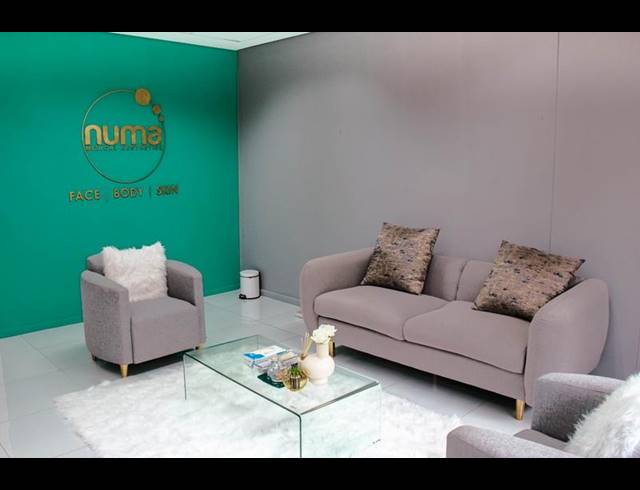 OFFICE FOR SALE IN CASCADES